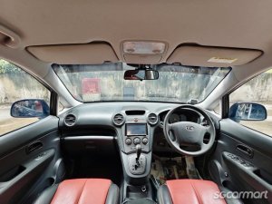 Kia Carens 2.0A (COE till 11/2027)
