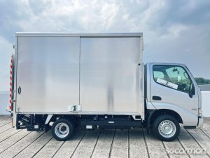 Hino Dutro 2.8A