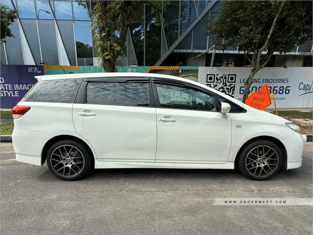 Toyota Wish 2.0A (COE till 11/2029)