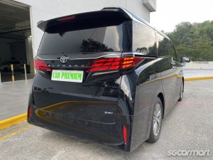 Toyota Alphard Hybrid 2.5A Z