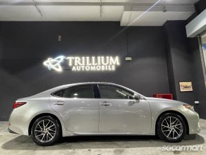 Lexus ES250 Luxury Sunroof
