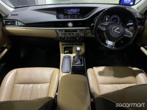 Lexus ES250 Luxury Sunroof
