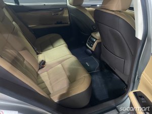 Lexus ES250 Luxury Sunroof