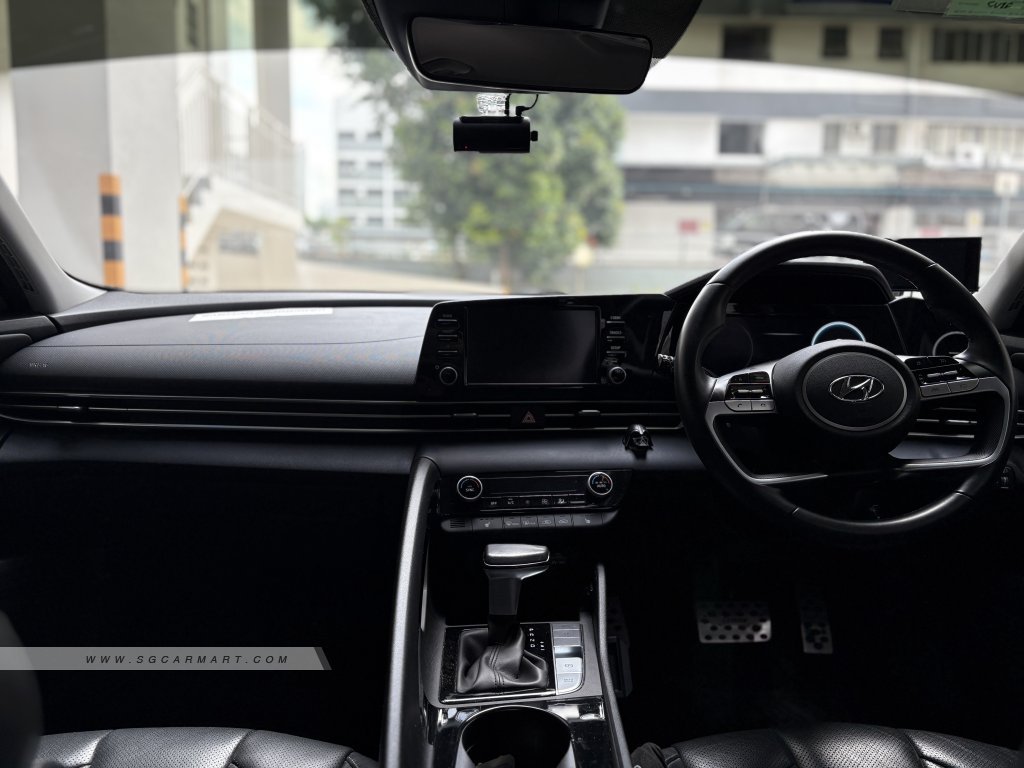 Hyundai Avante 1.6A S