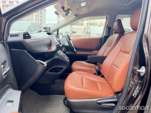Toyota Sienta Hybrid 1.5A G