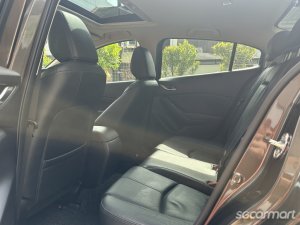 Mazda 3 1.5A Deluxe Sunroof