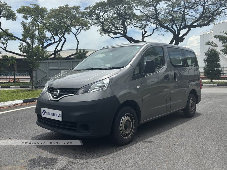 BMW 5 Series 523i Highline - Front