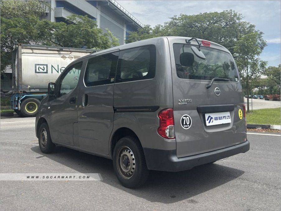 BMW 5 Series 523i Highline - Side Front