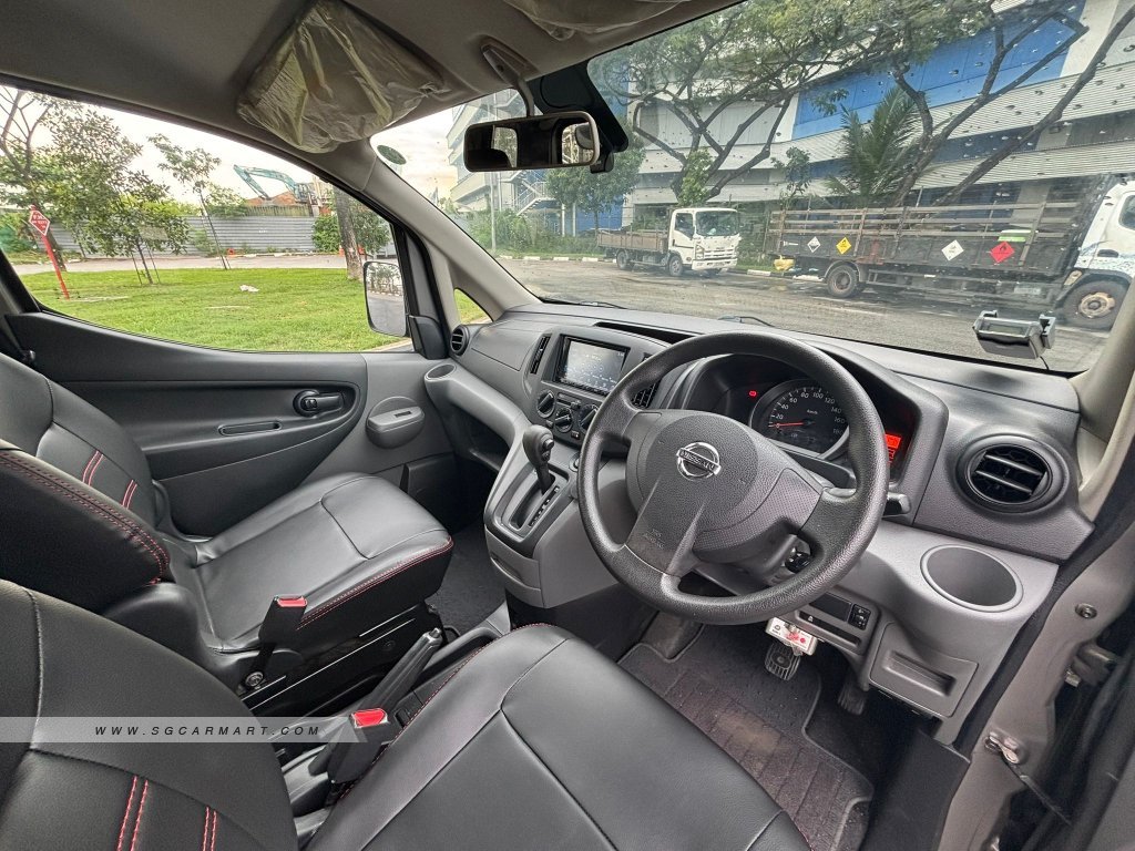 BMW 5 Series 523i Highline - Side Front