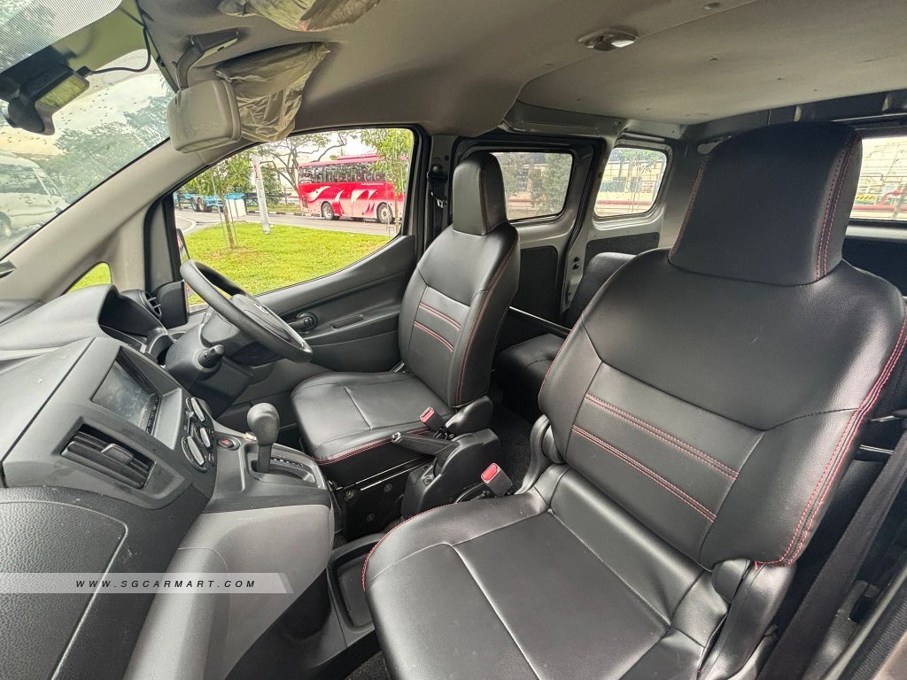 BMW 5 Series 523i Highline - Side Front