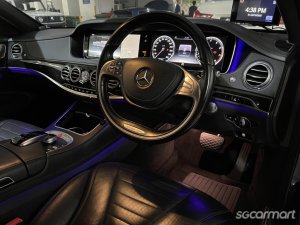 Mercedes-Benz S-Class S320L