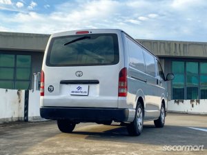 Toyota Hiace 3.0M (New 5-yr COE)