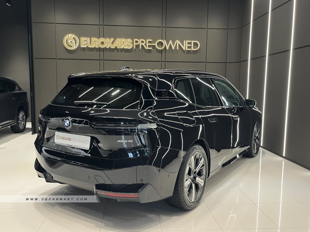 BMW iX Electric xDrive40 Sport
