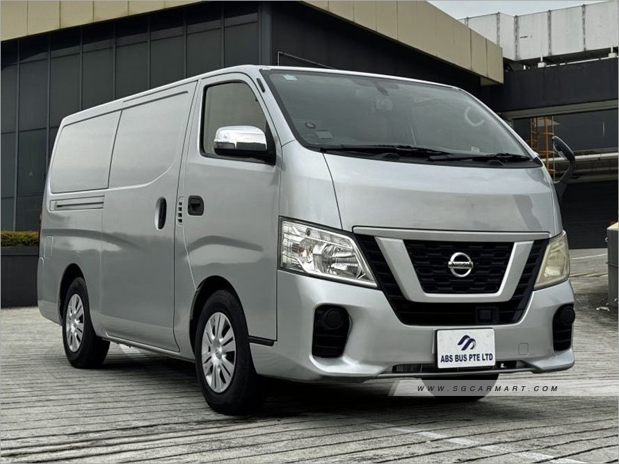 BMW 5 Series 523i Highline - Front