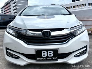Honda Shuttle Hybrid 1.5A X