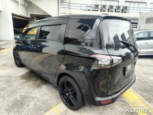 Toyota Sienta 1.5A G