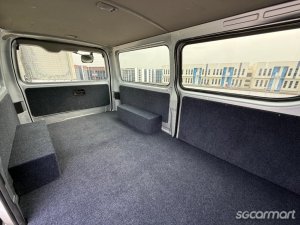 Toyota Hiace 2.8A DX