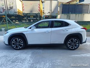 Lexus UX Hybrid UX250h Luxury