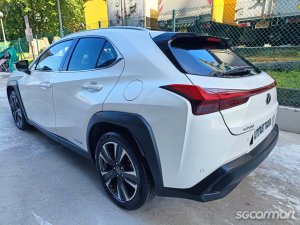 Lexus UX Hybrid UX250h Luxury