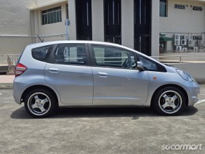 Honda Fit 1.3A G (COE till 11/2027)