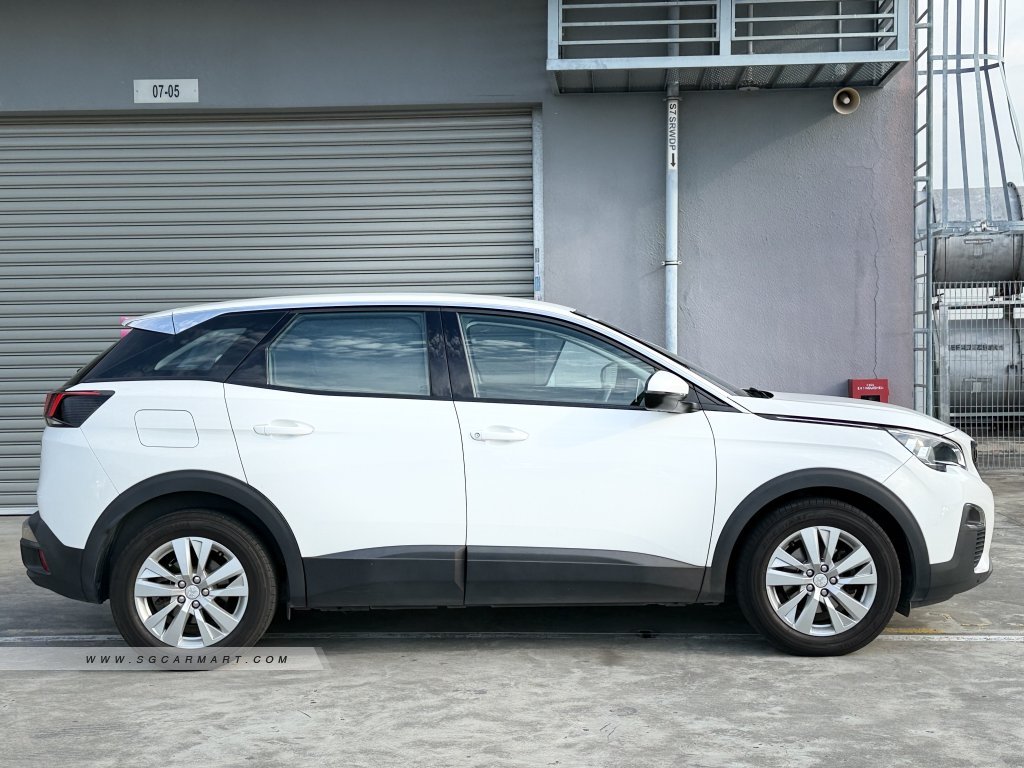 Peugeot 3008 1.2A PureTech EAT6 Active
