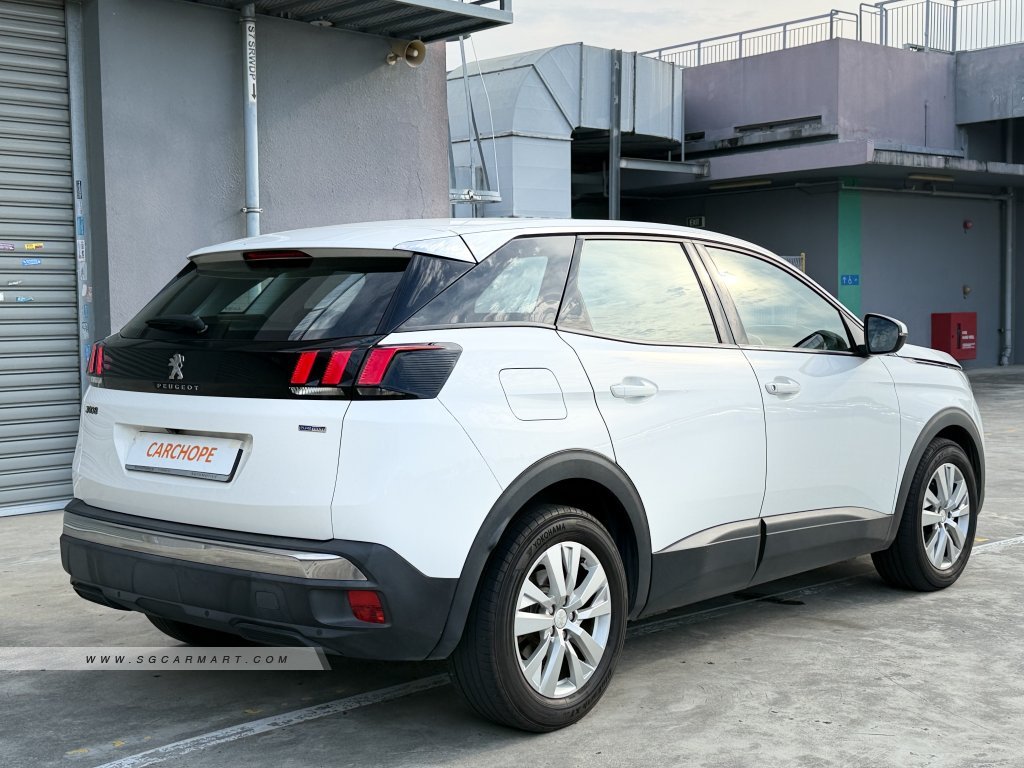 Peugeot 3008 1.2A PureTech EAT6 Active