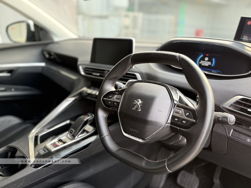 Peugeot 3008 1.2A PureTech EAT6 Active