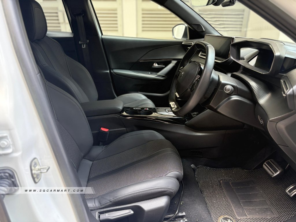 Peugeot e-2008 Electric GT