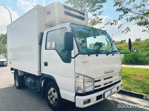 Isuzu NHR87A