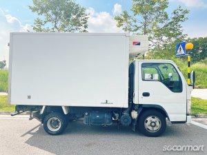 Isuzu NHR87A