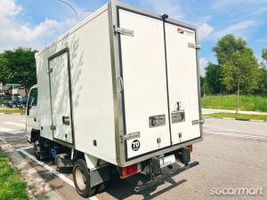 Isuzu NHR87A