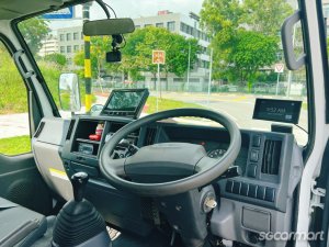 Isuzu NHR87A