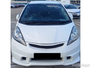 Honda Fit 1.3A G (COE till 03/2029)