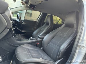 Mercedes-Benz GLA-Class GLA180 (New 10-yr COE)