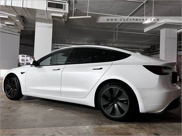 Tesla Model 3 Electric RWD
