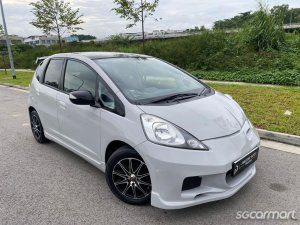 Honda Fit 1.3A G (COE till 12/2028)
