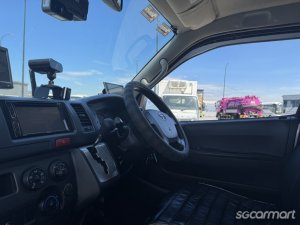 Toyota Hiace 3.0M