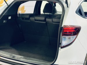 Honda Vezel Hybrid 1.5A RS