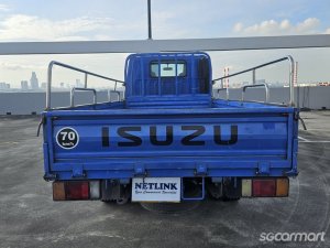 Isuzu NHR85A (New 5-yr COE)