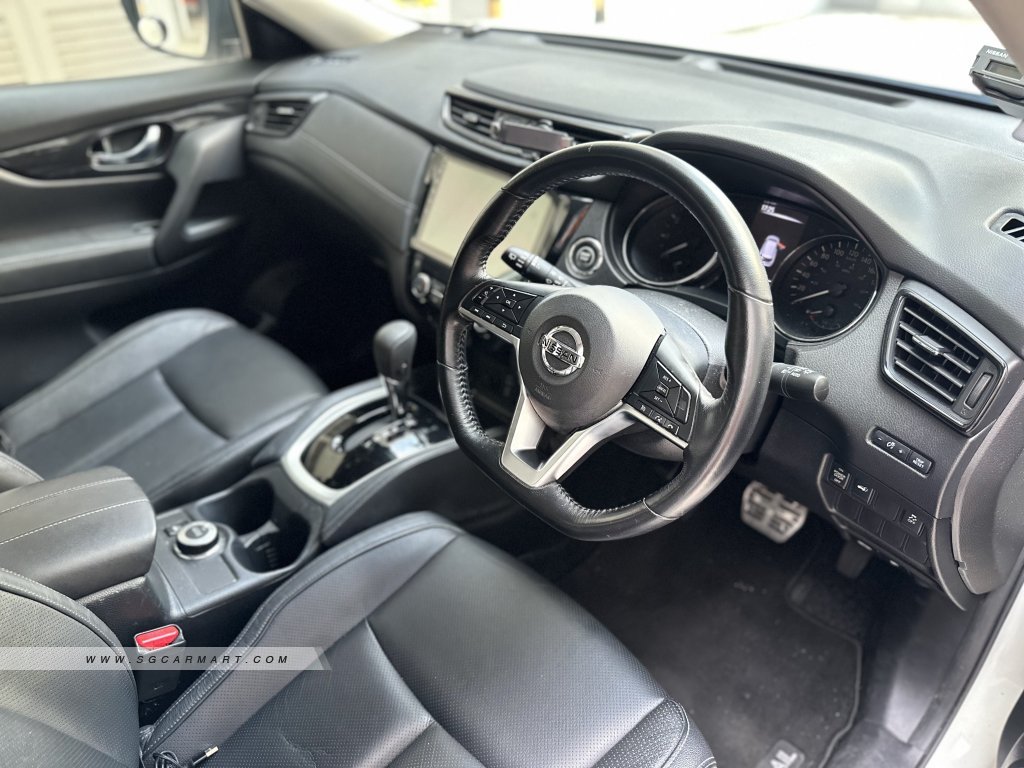 Nissan X-Trail 2.0A 7-Seater Sunroof