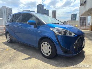 Toyota Sienta Hybrid 1.5A X