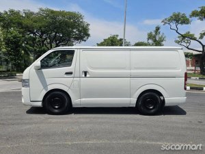 Toyota Hiace 3.0M
