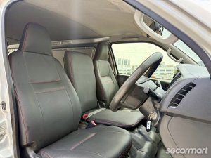 Toyota Hiace 3.0M (New 5-yr COE)