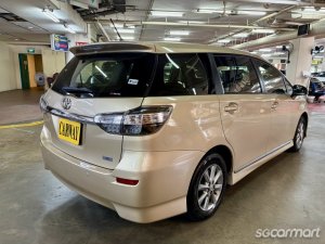 Toyota Wish 1.8A Aero Tourer