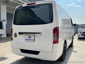 Nissan NV350 2.5M