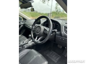 Mazda 3 1.5A Deluxe Sunroof