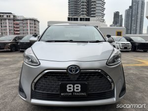 Toyota Sienta Hybrid 1.5A X