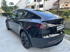 Tesla Model Y Electric RWD