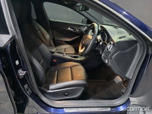 Mercedes-Benz CLA-Class CLA180 Urban