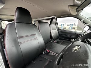 Toyota Hiace 3.0M (New 5-yr COE)